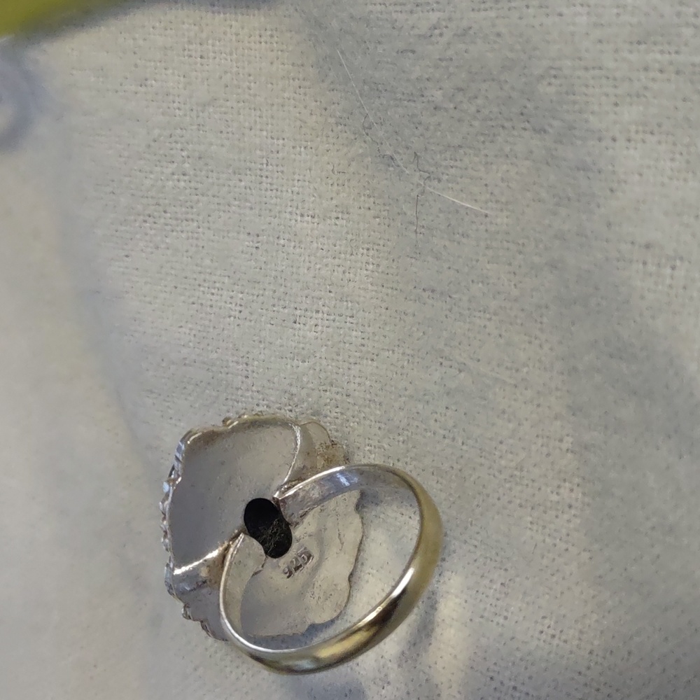 Ring - Picture 2 of 3